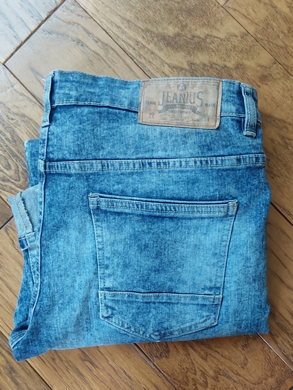 Jeanuis by Akademiks Mens jeans size 34x30